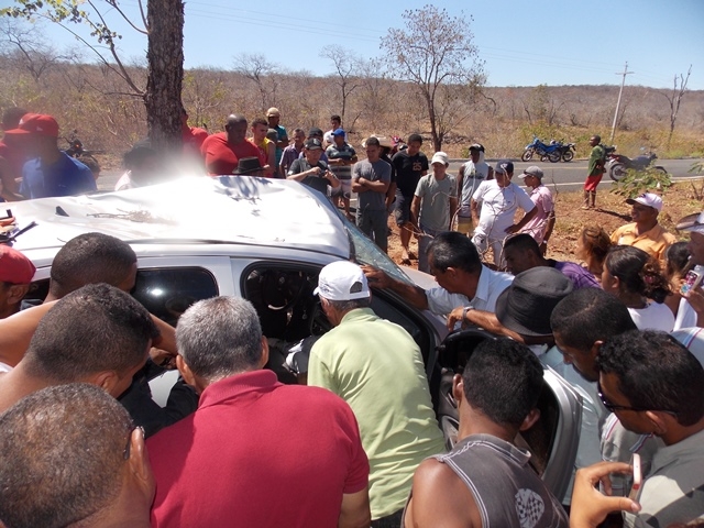 Motorista sai da pista bate em árvore e morre na PI-119 - Imagem 18