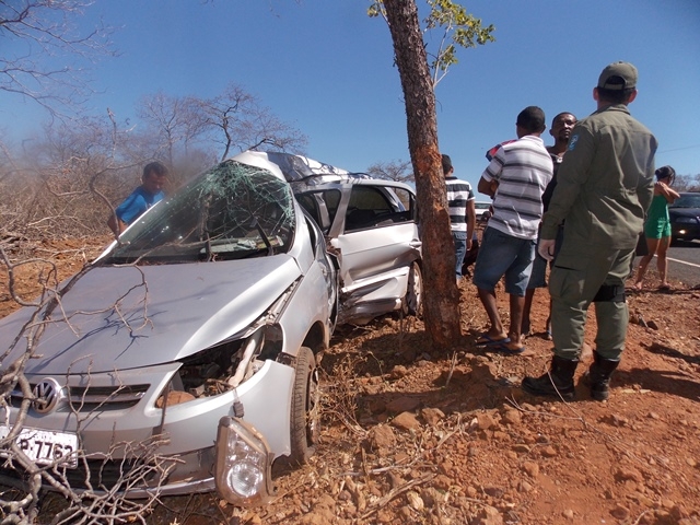Motorista sai da pista bate em árvore e morre na PI-119 - Imagem 29