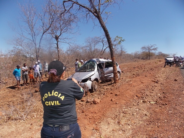 Motorista sai da pista bate em árvore e morre na PI-119 - Imagem 26