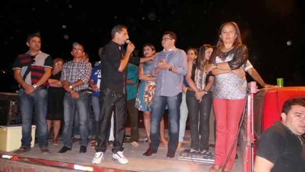 Prefeito Venicio do Ó inaugura calçamento no Curral de Pedras - Imagem 5