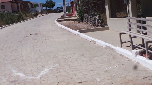 Prefeito Venicio do Ó inaugura calçamento no Curral de Pedras - Imagem 1