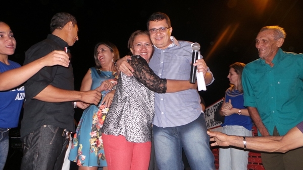 Prefeito Venicio do Ó inaugura calçamento no Curral de Pedras - Imagem 2