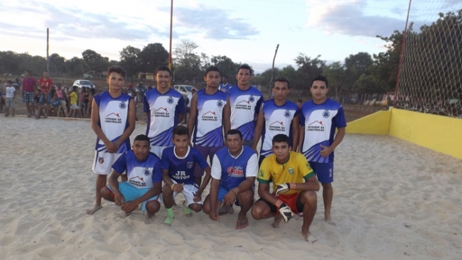 Prefeito Zé Henrique Inaugura dois abastecimento d’água e  quadra de areia poliesportiva no povoado Pereiros  - Imagem 4