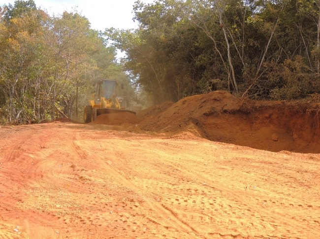 Prefeitura promove melhoria na estrada da Barroca - Imagem 15