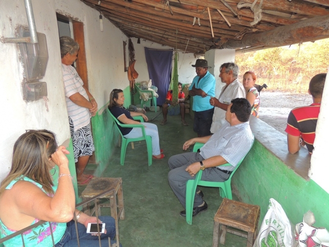 Prefeita Neuma Café visita comunidade a convite dos moradores - Imagem 10