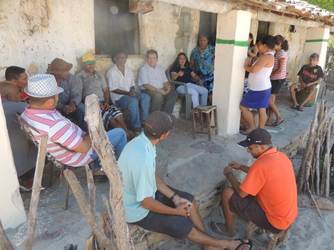 Prefeita Neuma Café visita comunidade a convite dos moradores - Imagem 6