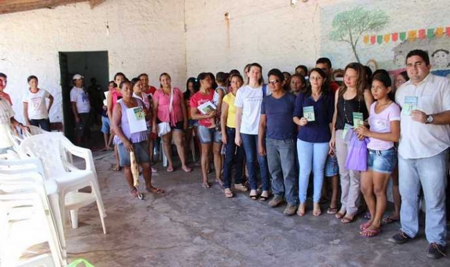 Secretaria de Assistência Social faz entrega benefícios do Programa Bolsa Família em São João do Arraial - Imagem 10