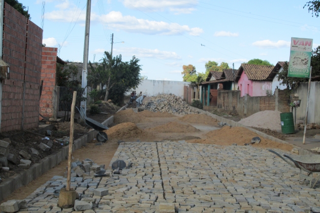 Meio Fio e Calçada para Passeio estão sendo construida em Agricolândia - Imagem 7