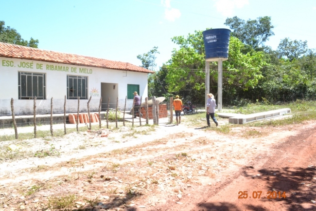 Prefeitura de Boa Hora constrói sistema de água na localidade Passa Tempo - Imagem 2