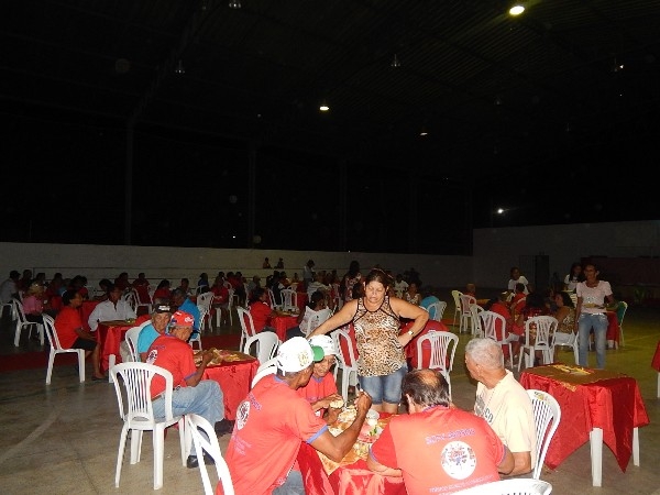 Assistência Social realiza festa para os Idosos - Imagem 10