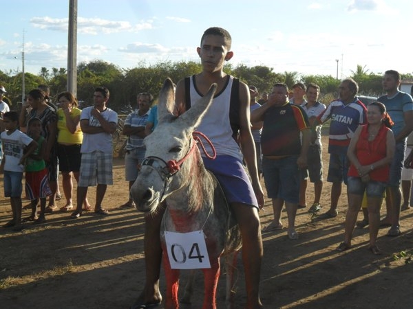 Corrida de jumento movimentou festejo - Imagem 1