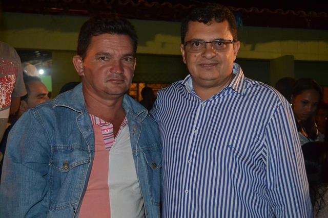 2ª noite do aniversario de Pimenteiras teve Forro dos Plays e Filé - Imagem 47