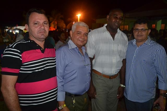 2ª noite do aniversario de Pimenteiras teve Forro dos Plays e Filé - Imagem 14