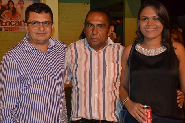 2ª noite do aniversario de Pimenteiras teve Forro dos Plays e Filé - Imagem 27