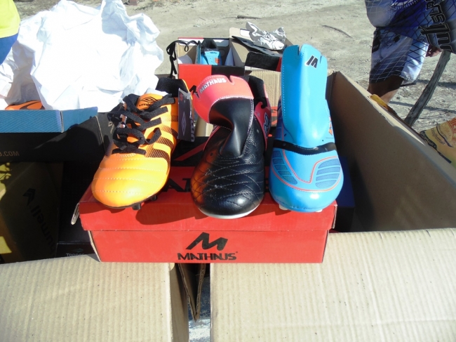 Prefeito Zé Resende entrega material esportivo a Seleção de Boa Hora que enfrentará hoje a seleção de Sigefredo Pacheco - Imagem 1