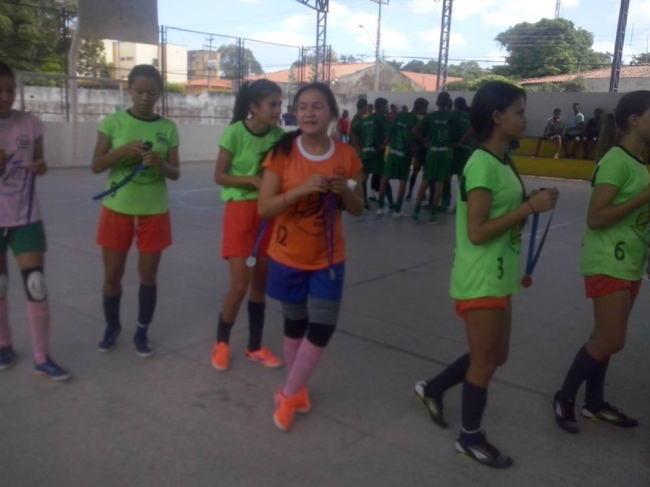 As meninas do Cemti Pedro Coelho de Resende consagrou-se campeão da XII Edição Jogos Escolares Piauienses (JEPs) - Imagem 12