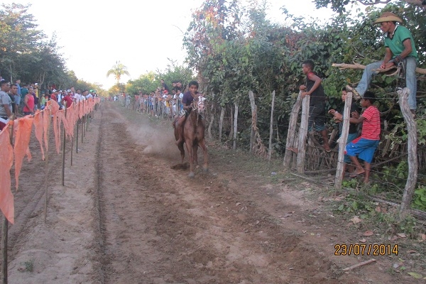 Prefeito Manin Geronço participa da tradicional corrida de cavalos em Campo Largo - Imagem 2