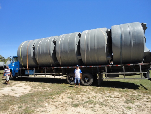 Município recebe cisternas para captação de água 