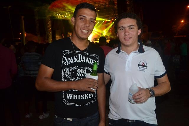 2ª noite do aniversario de Pimenteiras teve Forro dos Plays e Filé - Imagem 63