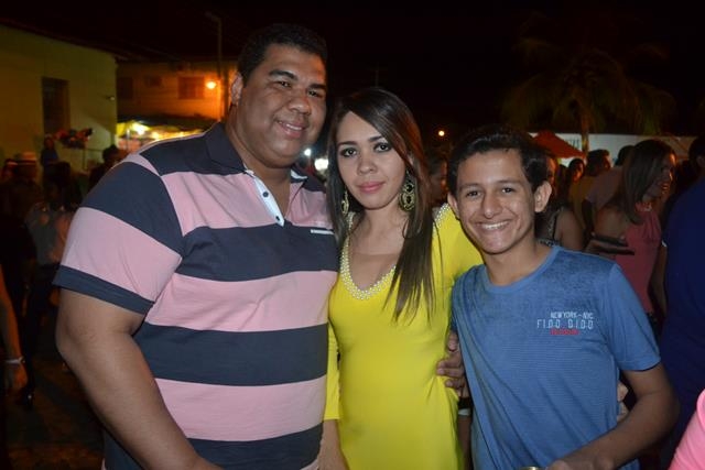 2ª noite do aniversario de Pimenteiras teve Forro dos Plays e Filé - Imagem 43