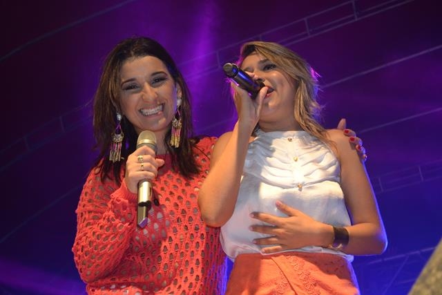 2ª noite do aniversario de Pimenteiras teve Forro dos Plays e Filé - Imagem 6