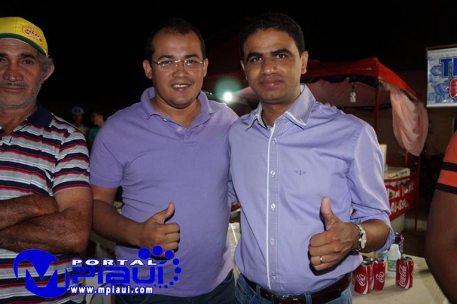 Cavalgada e festa em praça encerra o festejo de Passagem Franca Piauí - Imagem 2