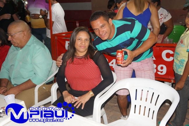 Cavalgada e festa em praça encerra o festejo de Passagem Franca Piauí - Imagem 7