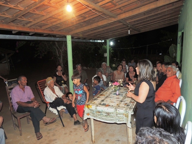 Em visita às comunidades, prefeita ouve e atende reivindicações - Imagem 23