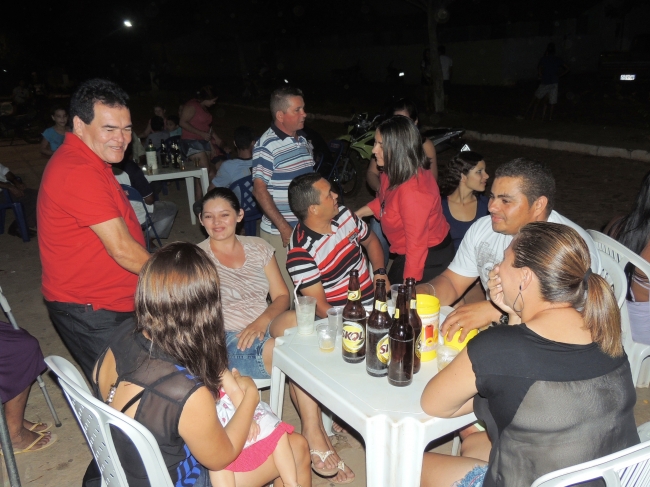 Em visita às comunidades, prefeita ouve e atende reivindicações - Imagem 9