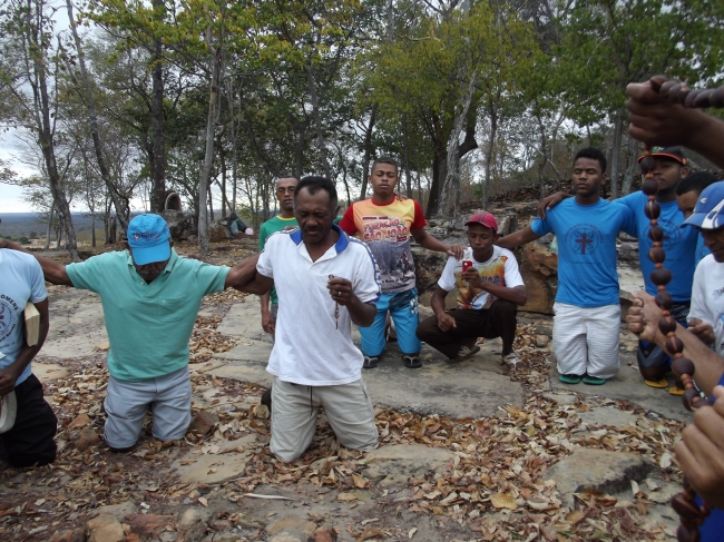 Grupo do terço dos homens de São João da Varjota completa nove anos de fundação - Imagem 31
