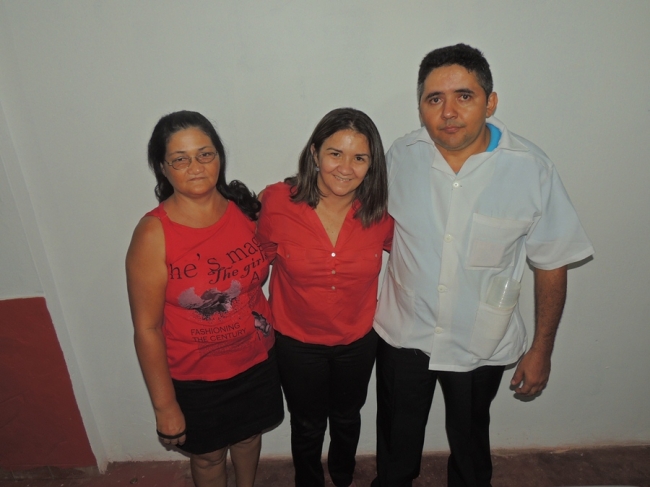 Em visita às comunidades, prefeita ouve e atende reivindicações - Imagem 1