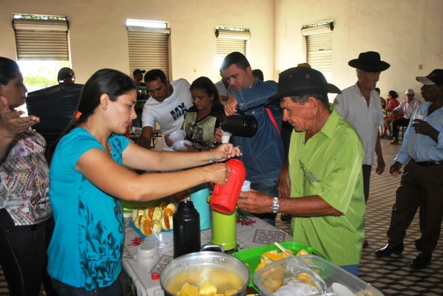 Produtores rurais participam de comemoração ao dia do Agricultor