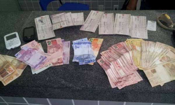 Três são presos depois de tentarem passar dinheiro falso em Jatobá do Piauí - Imagem 3