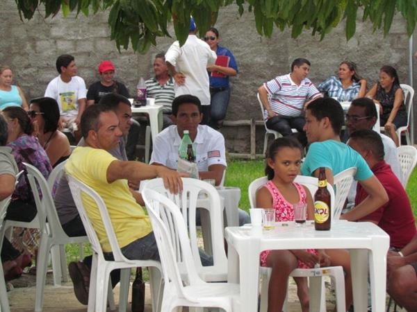 Prefeito Edílson Capote organiza reunião com autoridades e a população em geral - Imagem 40