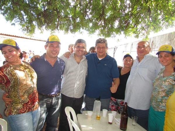 Prefeito Edílson Capote organiza reunião com autoridades e a população em geral - Imagem 24