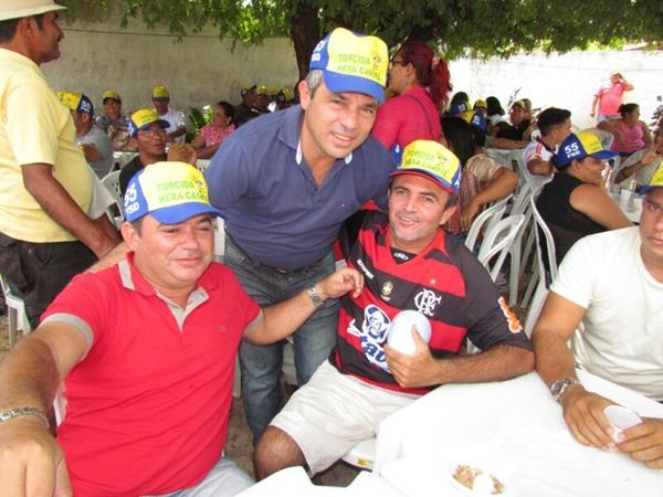 Prefeito Edílson Capote organiza reunião com autoridades e a população em geral - Imagem 4