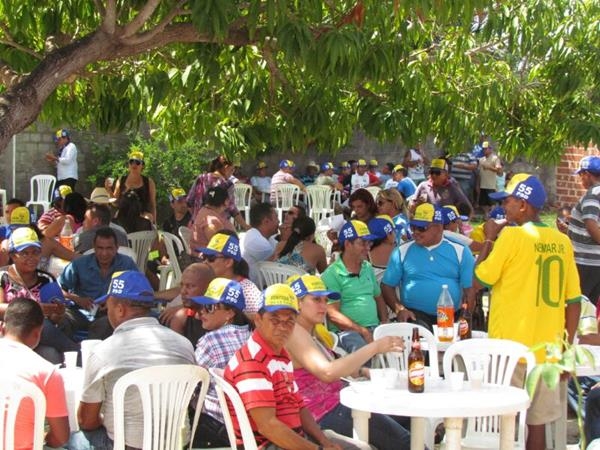 Prefeito Edílson Capote organiza reunião com autoridades e a população em geral - Imagem 46