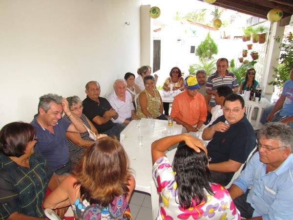 Prefeito Edílson Capote organiza reunião com autoridades e a população em geral - Imagem 54