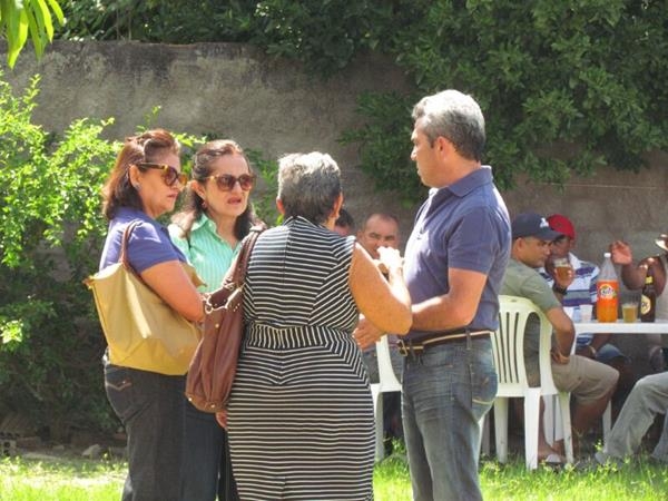 Prefeito Edílson Capote organiza reunião com autoridades e a população em geral - Imagem 41