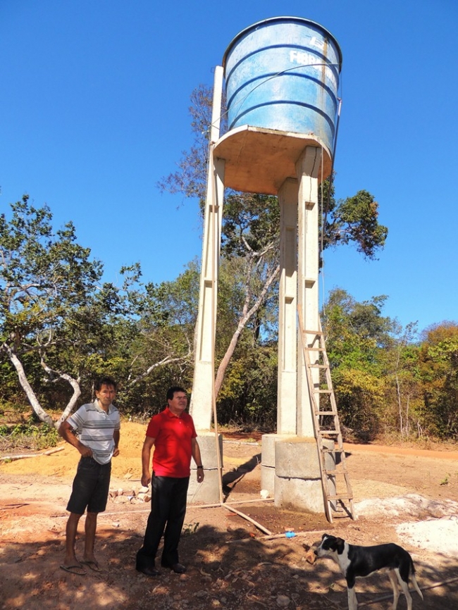 Água canalizada chega às famílias da comunidade Enjeitado - Imagem 7