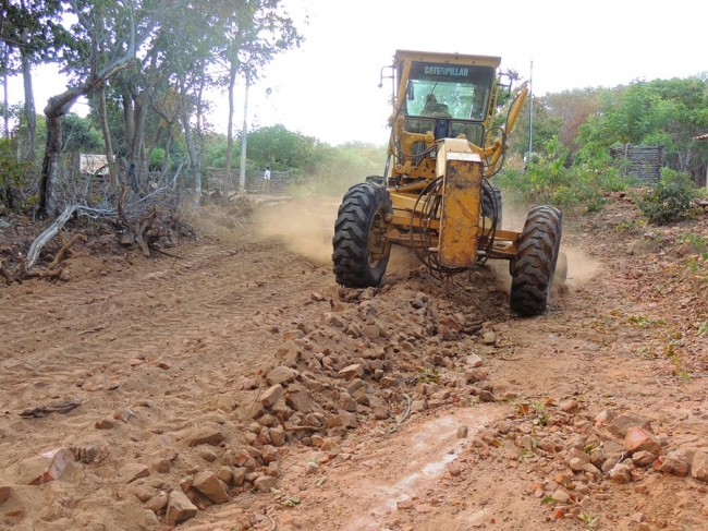 Prefeitura recupera estrada da região da Palmeira dos Soares - Imagem 9