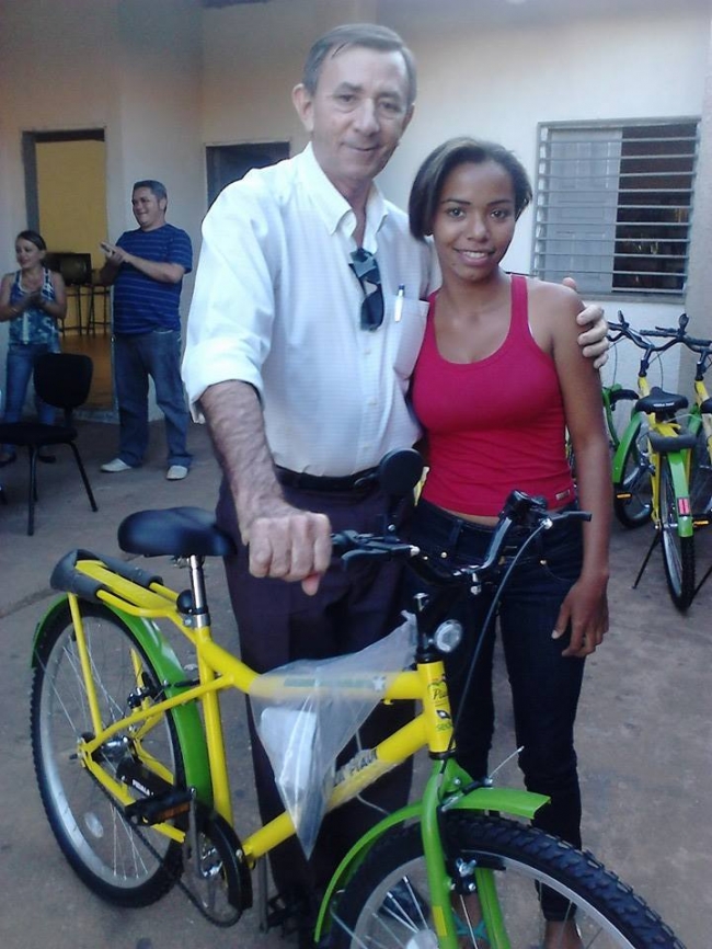 Entrega de bicicletas nas escolas Municipais de Barro Duro PI - Imagem 3