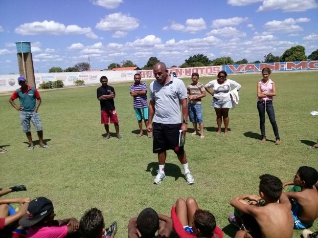 Jovens de Francinópolis participam de peneira do Vasco da Gama em Agua Branca - PI - Imagem 7