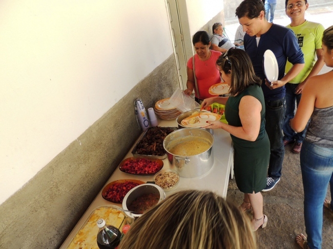 Paulo Leite recepciona Prefeita Neuma Café em sua casa com almoço - Imagem 4