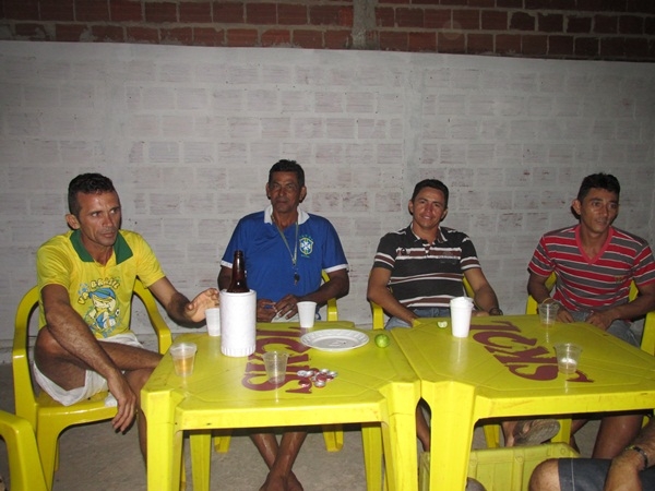 Manoel Neto oferece churrasco para familiares e amigos no seu mais novo empreendimento - Imagem 17