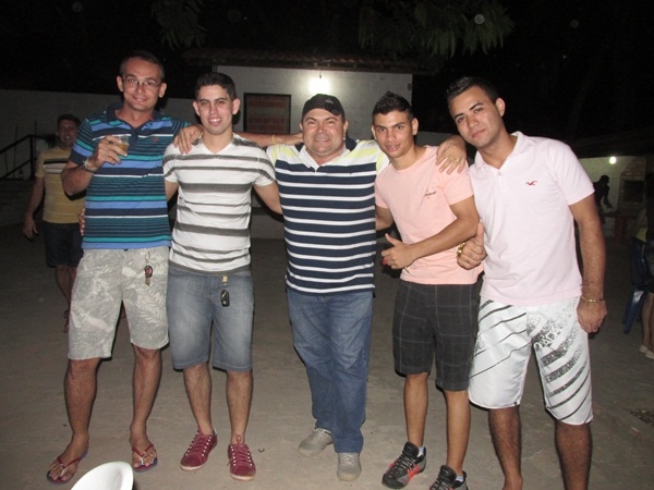 Manoel Neto oferece churrasco para familiares e amigos no seu mais novo empreendimento - Imagem 3