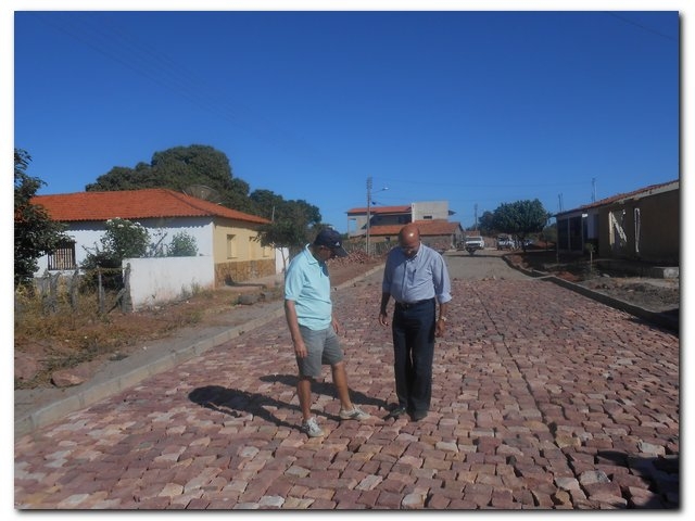 Bairro Meireles está sendo calçado - Imagem 6