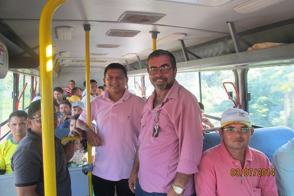 Manin Geronço leva piscicultores e agricultores para aula de campo em Esperantina 