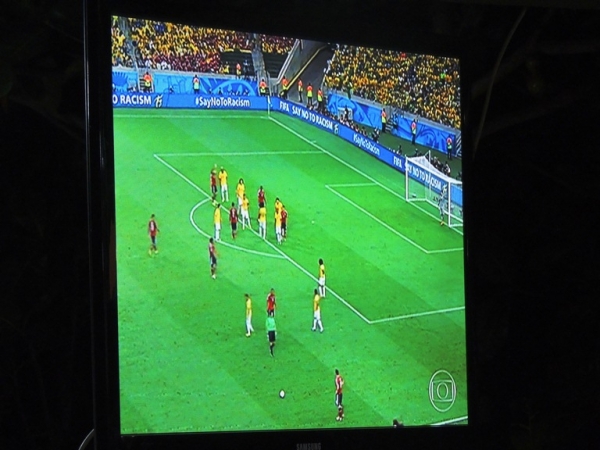 Vereador Chico Osmar recepciona familiares e amigos para assistirem jogo do Brasil - Imagem 10