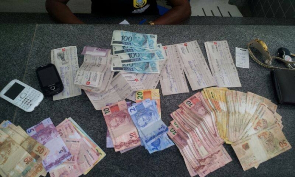 Polícia prende trio com dinheiro falso que seria usado durante jogo da seleção - Imagem 1